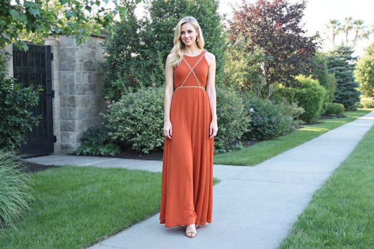 Robe longue terracotta : l’élégance assurée pour toutes les occasions